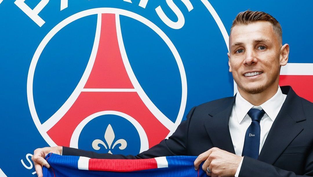 PSG anuncia contratação do lateral-esquerdo Lucas Digne