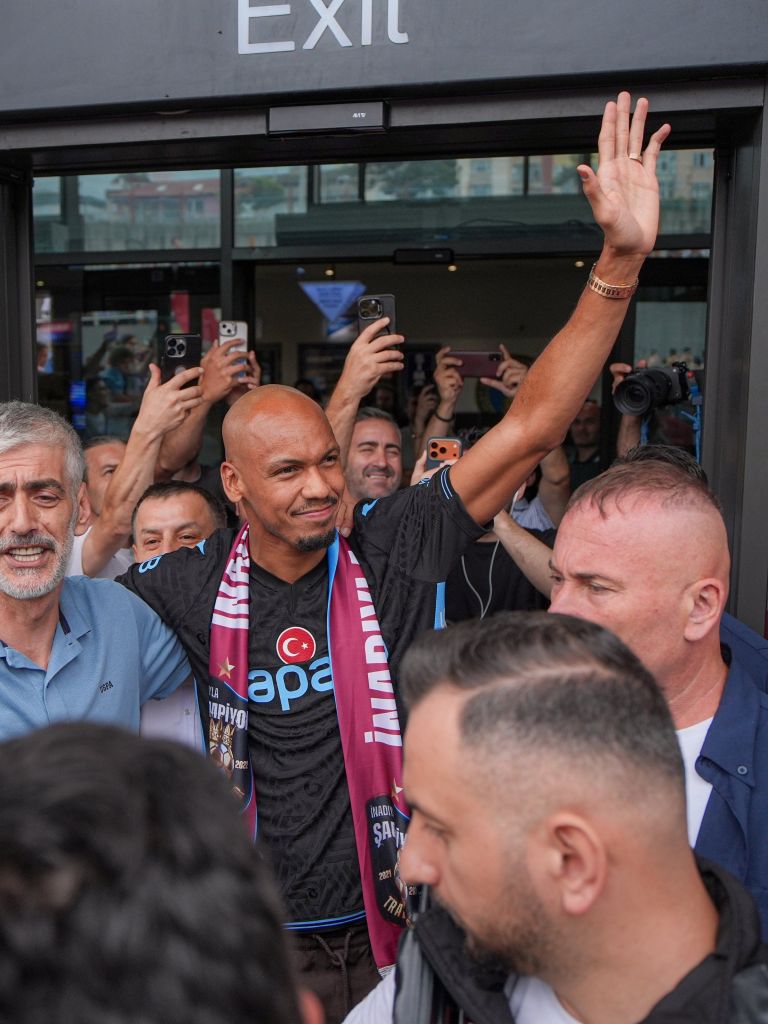 Fabinho deixa a Arábia Saudita e assina com o Trabzonspor