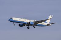 Conheça a aeronave utilizada por Trump em voo secreto após ameaça do Irã