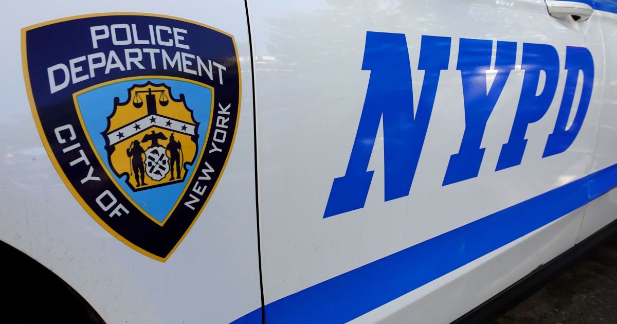 Times Square em Nova York, local do ataque com faca e onde mulher foi baleada pela polícia