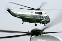 Marine One: Conheça helicóptero de Trump que voou perto de avião da Embraer