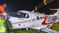 Veja imagens da retirada de avião que saiu da pista no aeroporto Santos Dum