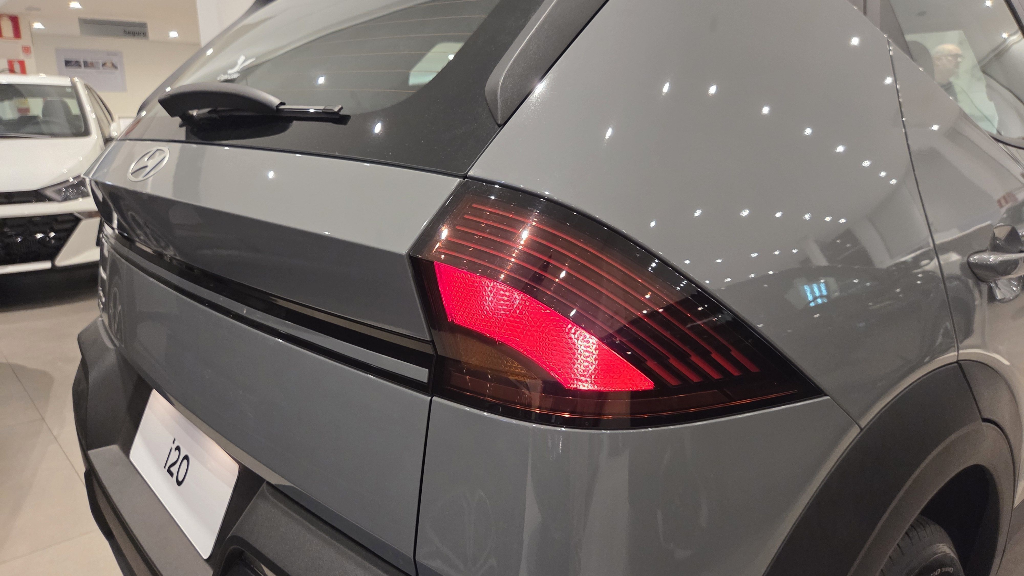 Hyundai i20 Comfort 2027 é a opção mais barata do modelo • Thiago Ventura/CNN