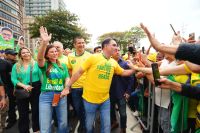 Análise: Flávio tenta aumentar rejeição a Lula em lançamento de campanha
