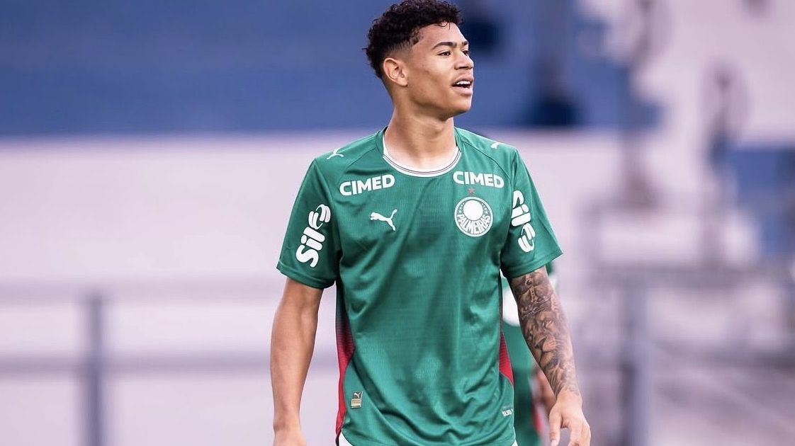 Joia da base do Palmeiras entra no radar do Paris Saint-Germain