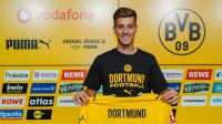 Torcida do PAOK protesta a venda de jovem meia-atacante ao Dortmund