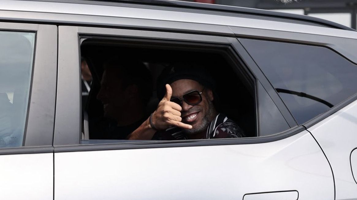 Conheça o clube da 3ª divisão que contratou Ronaldinho Gaúcho