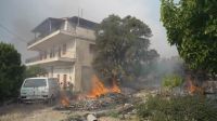 Dois helicópteros colidem durante combate a incêndio florestal na Grécia