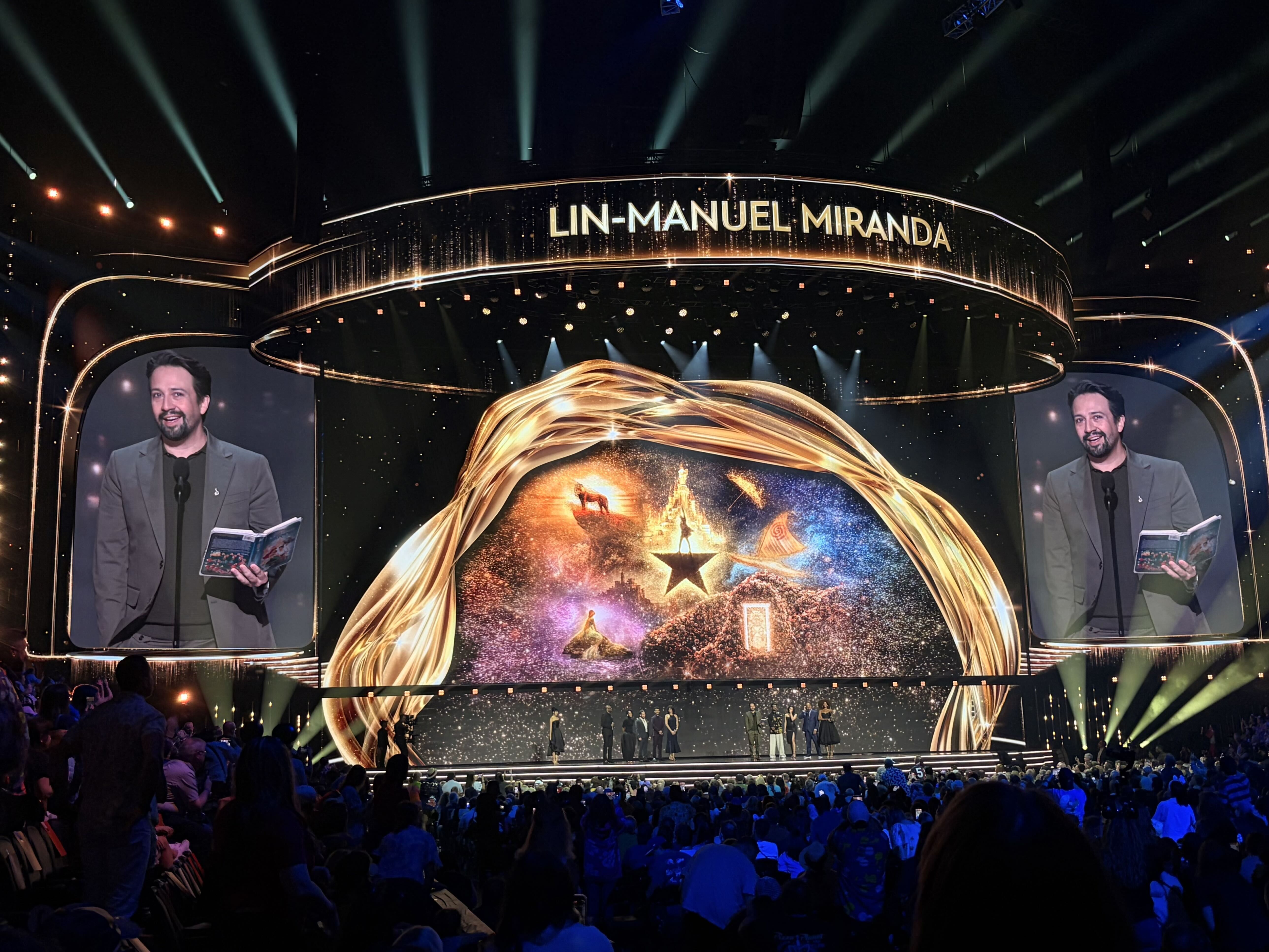 Lin-Manuel Miranda vira lenda da Disney • Marina Toledo/CNN