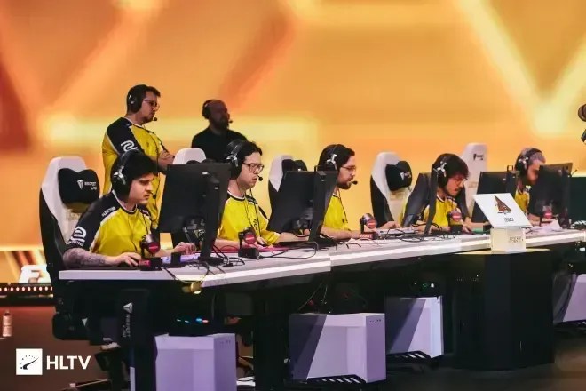 CS2: Legacy derruba campeã e FURIA avança na EWC 2026