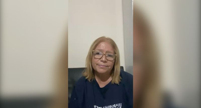 Elvira Nevarez está à procura do filho há quase um ano. • CNN
