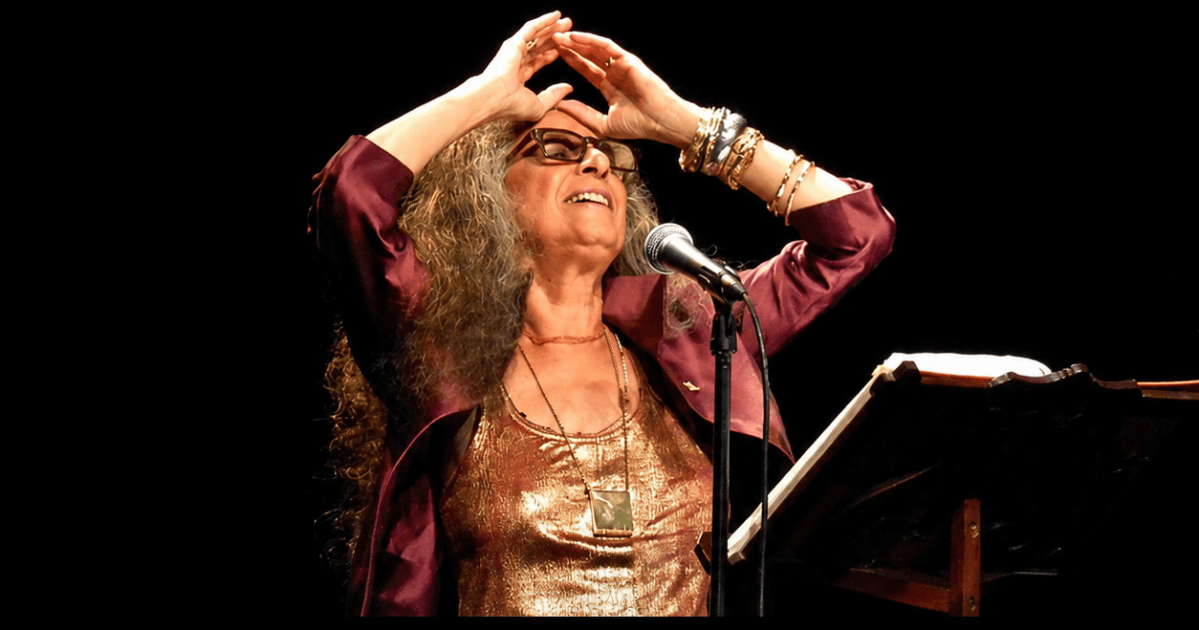 Do canto à poesia visual: Maria Bethânia ganha mostra em Salvador
