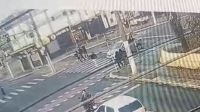 Vídeo: homem morre ao ser atropelado atravessando faixa de pedestres em SP