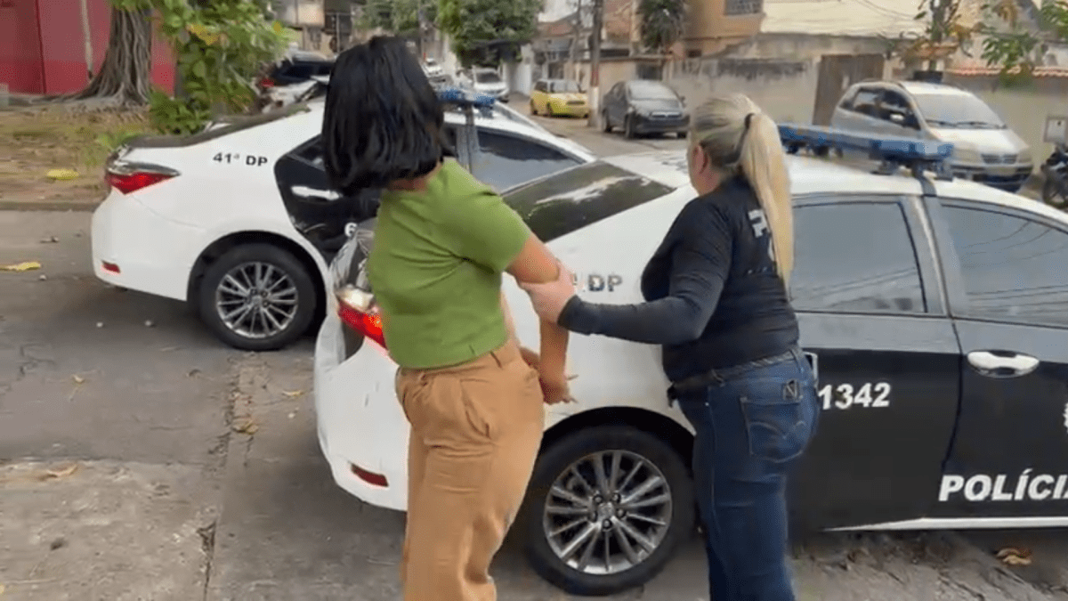 Suspeito se veste de merendeira para tentar fugir de operação no Rio