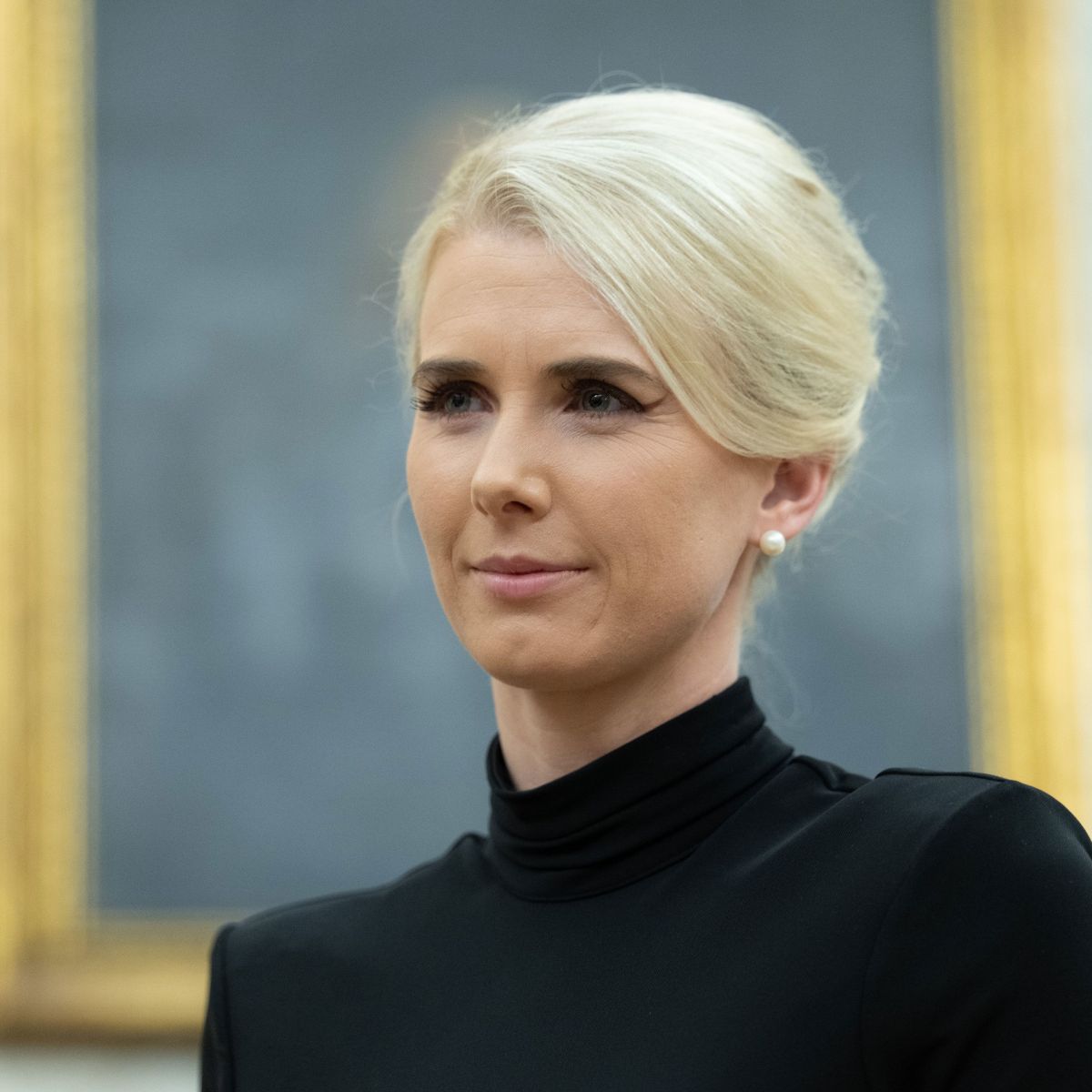Imagem ilustrativa sobre Trump dá US$45 mil à assessora "impressora humana", provocando debate