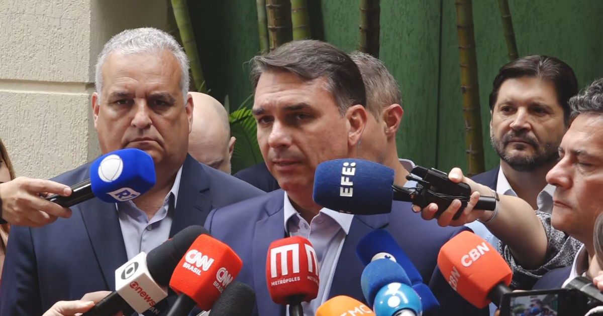 Flávio Bolsonaro Proposes New Security Ministry for Brazil