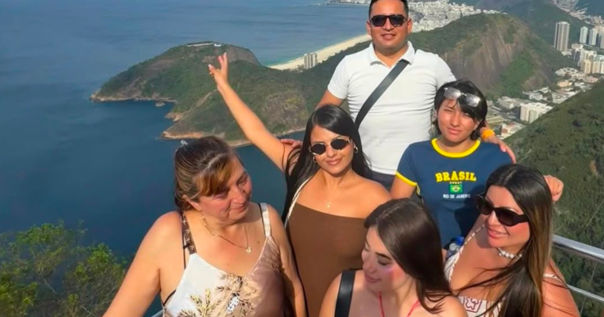 Colombianas mortas em acidente de helicóptero são veladas no Rio