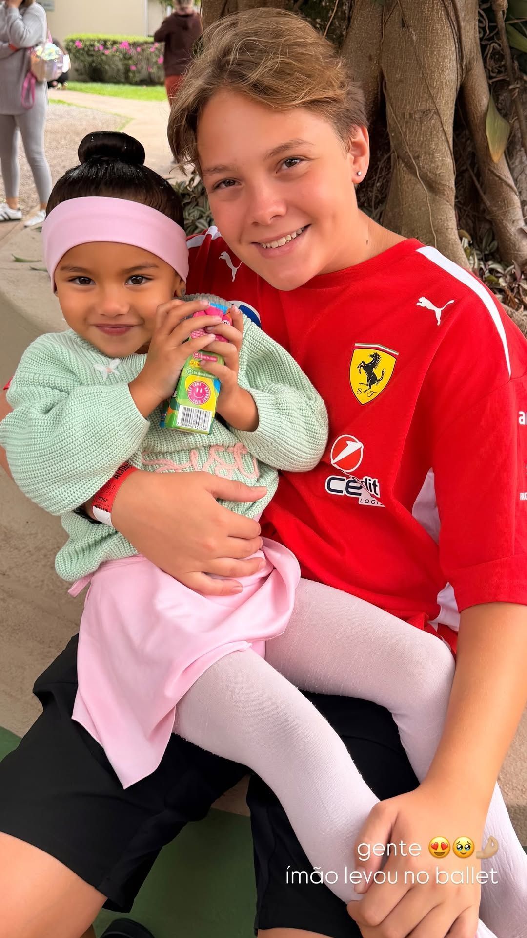 Mavi e Davi Lucca, filhos de Neymar juntos após aula de ballet • Instagram/Bruna Biancardi