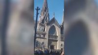 Vídeo: Torre de catedral desaba na Colômbia durante terremoto de 7,4