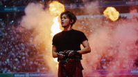 Membro do BTS revela perda auditiva de 70% em meio à turnê mundial