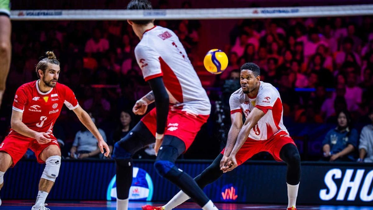 EUA vencem Japão e avançam à final em busca de título inédito da VNL