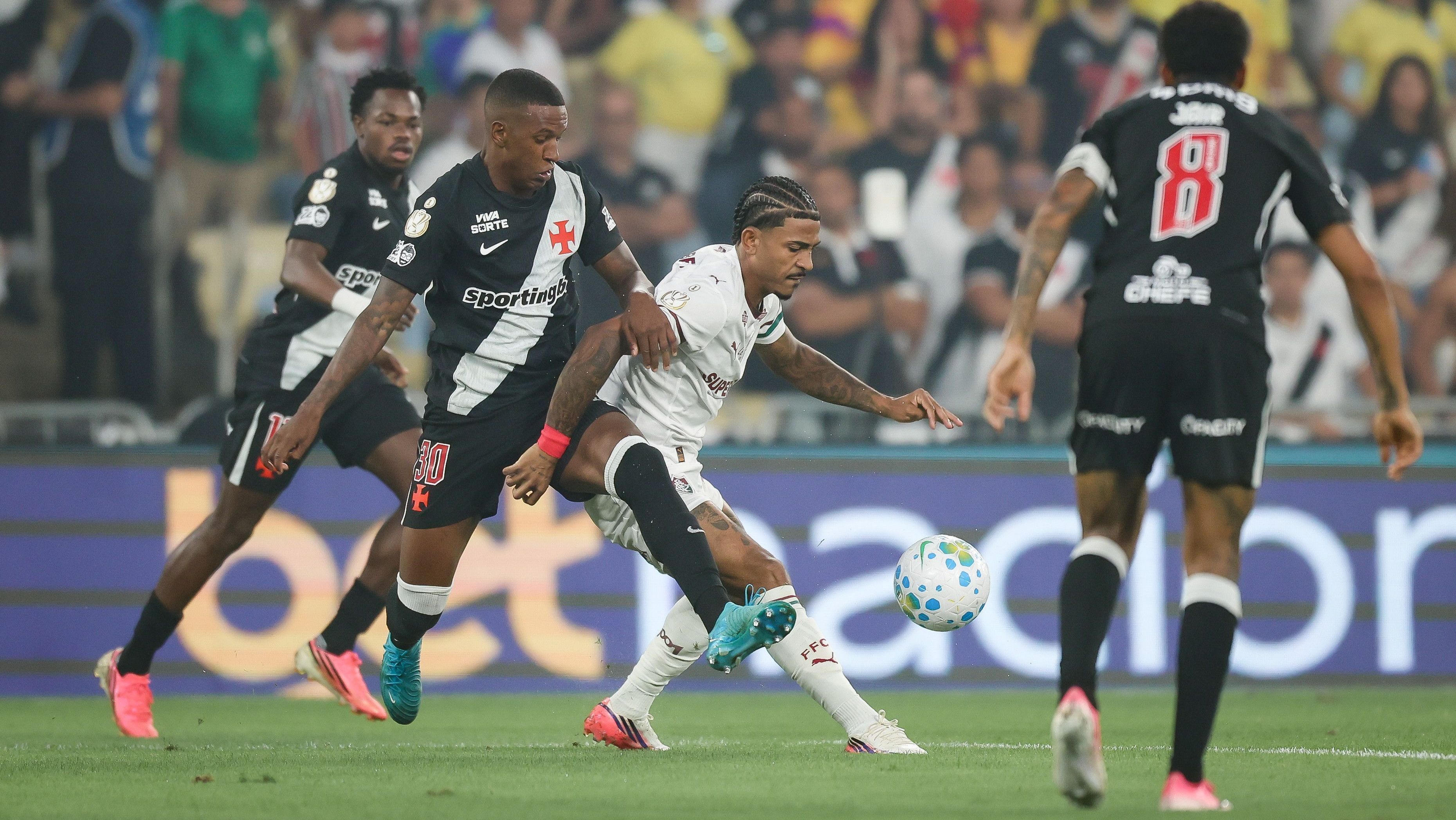 Imagem de destaque do post: Fluminense x Vasco: escalações e onde assistir ao jogo da Copa do Brasil