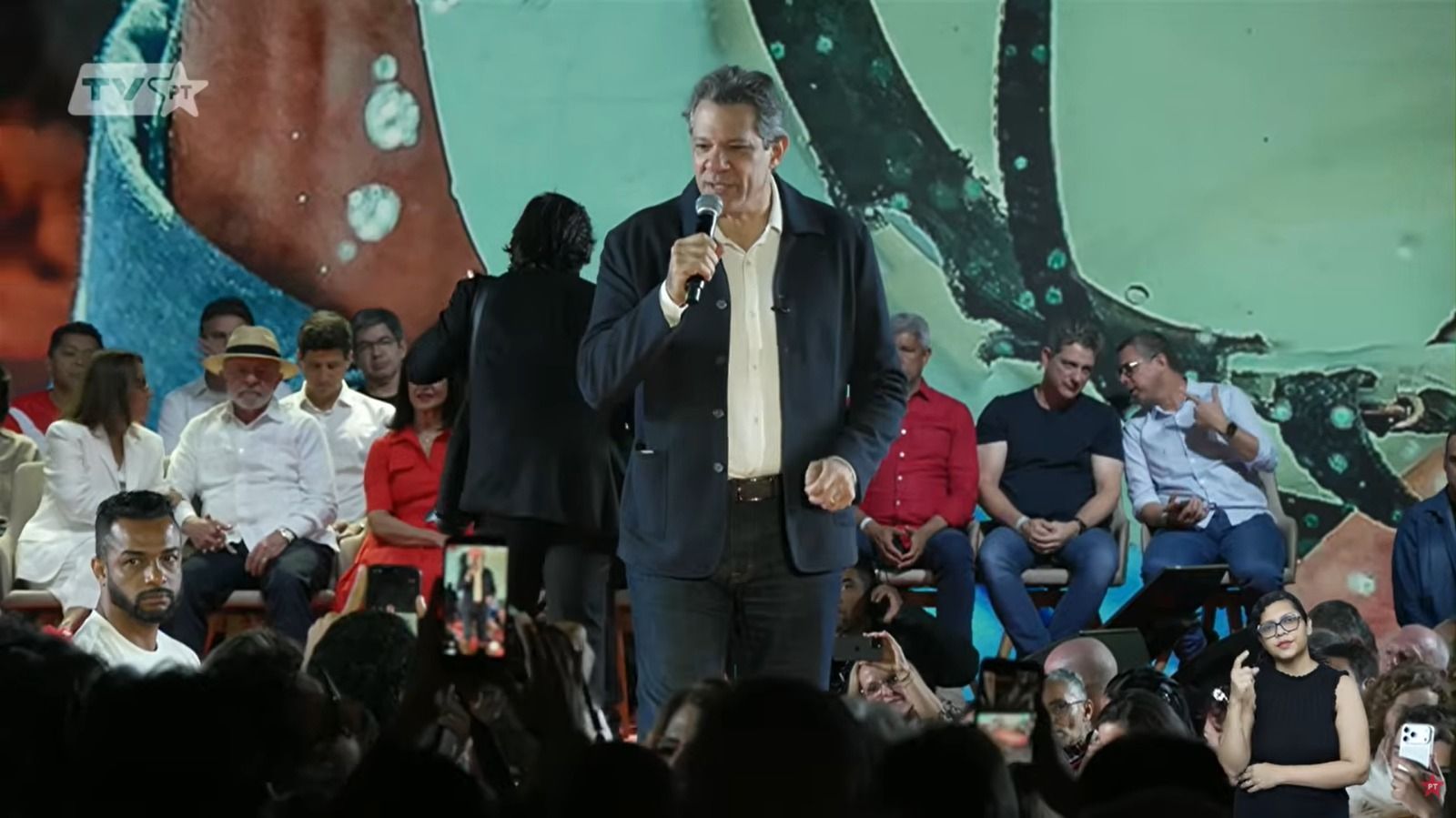 Ex-ministro Fernando Haddad durante convenção do PT