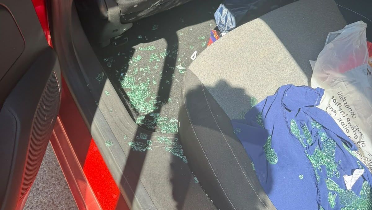 Imagem de destaque do post: Ladrões quebram vidro de carro e furtam malas de brasileiras na Itália