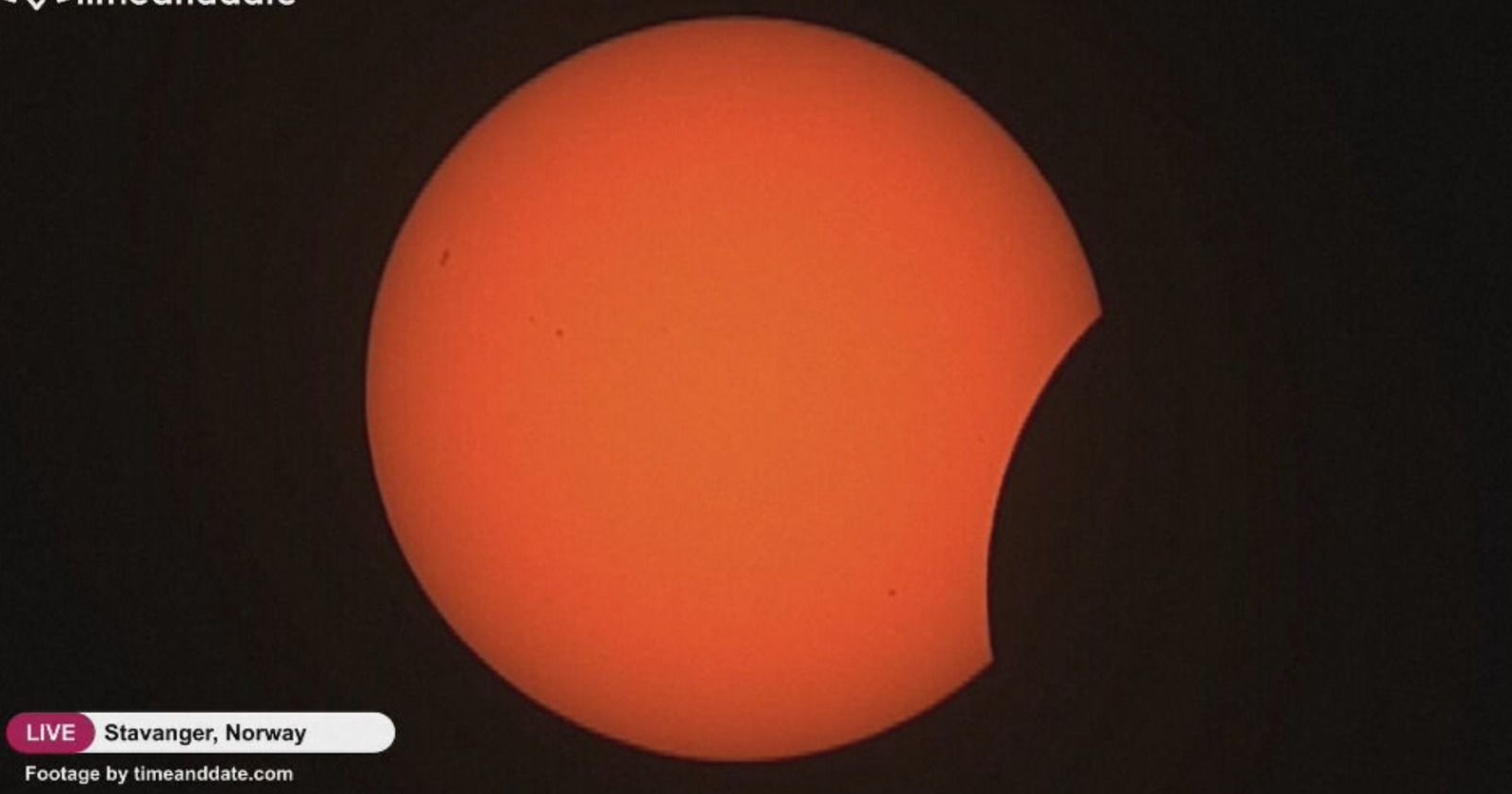 Primeiras imagens do eclipse se formando na Noruega • Timeandate/Reuters