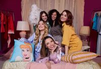 Influenciadoras de beleza e bem-estar compartilham vivências da maternidade