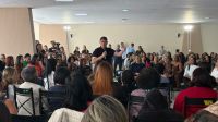 Ao lançar campanha, Tarcísio afirma que pauta da mulher dominará debates