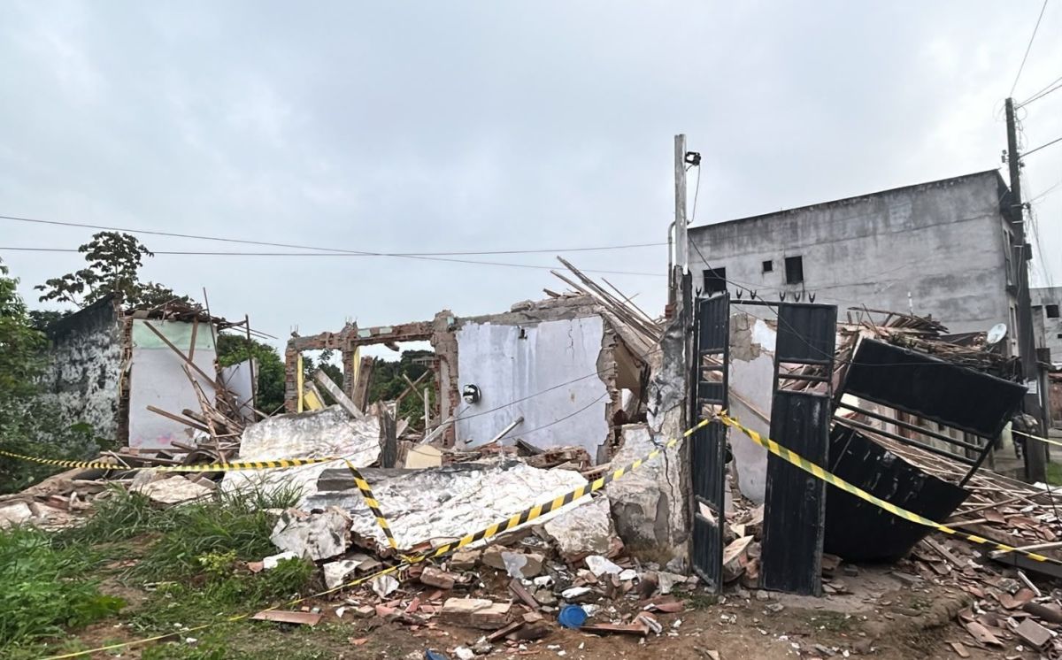 Mãe e filha ficam feridas após parte de casarão desabar na zona Sul do Rio