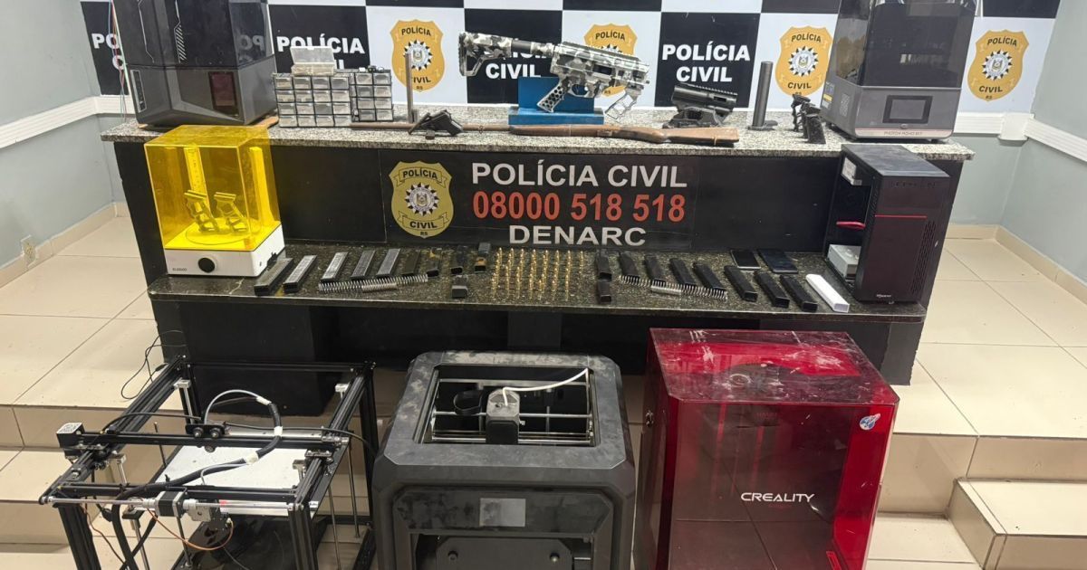 Polícia prende 16 suspeitos de fabricarem armas em impressoras 3D no RS