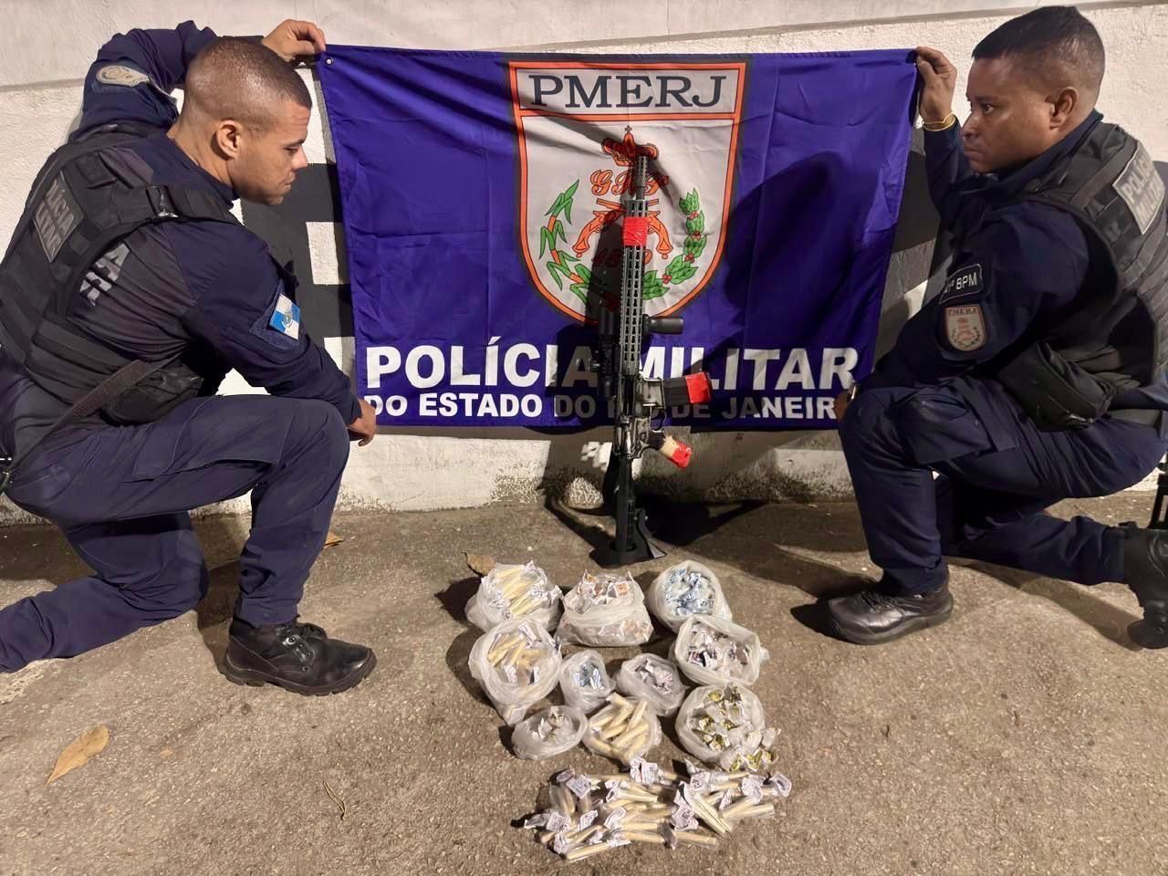 Material foi apreendido durante operação. • Divulgação - PMERJ