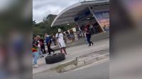 RJ: Mulher morre após ser atingida por roda de ônibus do BRT no Tanque