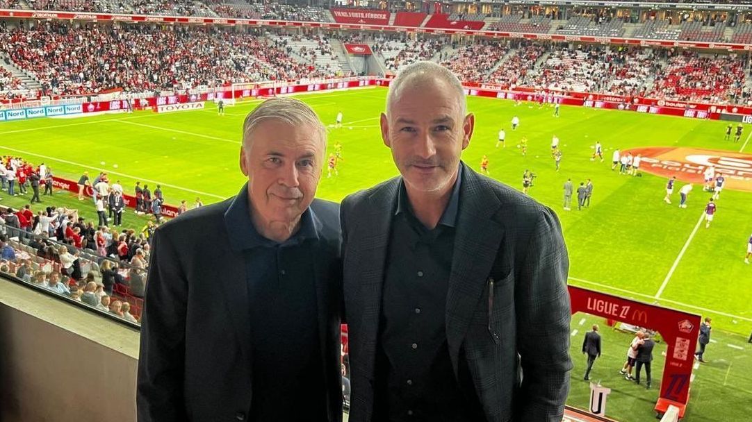 Ancelotti vai à França, vê jogo do PSG e observa zagueiros brasileiros