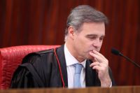 Mendonça propõe ao TSE critério para definir deepfake nas eleições