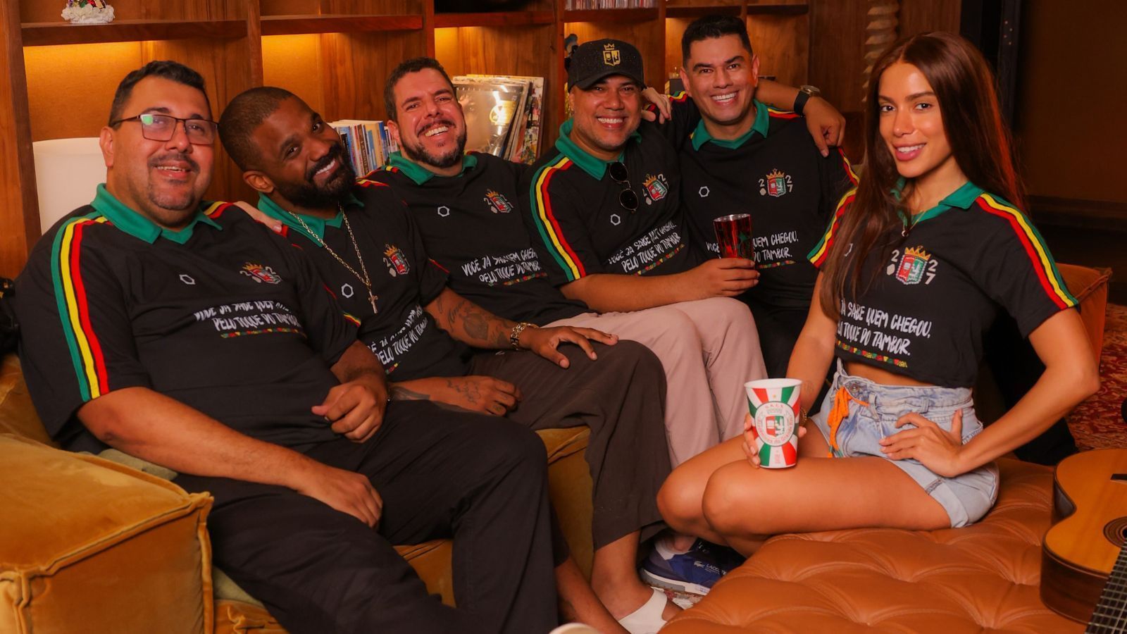 Anitta vai disputar samba-enredo na Grande Rio para 2027