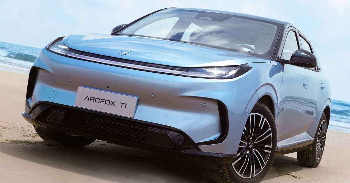 Arcfox T1: conheça o hatch elétrico que promete incomodar BYD e Geely