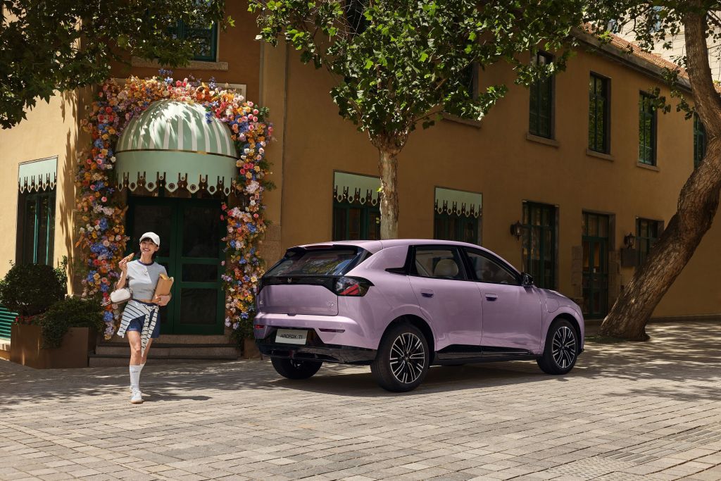 Arcfox T1: hatch elétrico chega ainda em 2026 ao Brasil