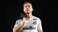 Anunciado pelo Santos, Arthur manda recado após acerto com o clube