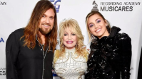Billy Ray Cyrus celebra Dolly Parton e relembra momento cômico com estrela