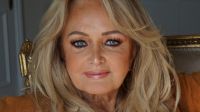 Corpo de Bonnie Tyler é velado mais de um mês após morte