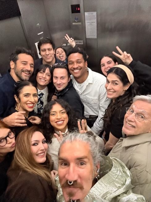 Caetano Veloso, Marisa Monte e amigos vão ao show de Rosalía • Reprodução/Instagram