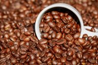 Clima mais seco no Brasil pressiona café e recua 2,02% em de Nova York