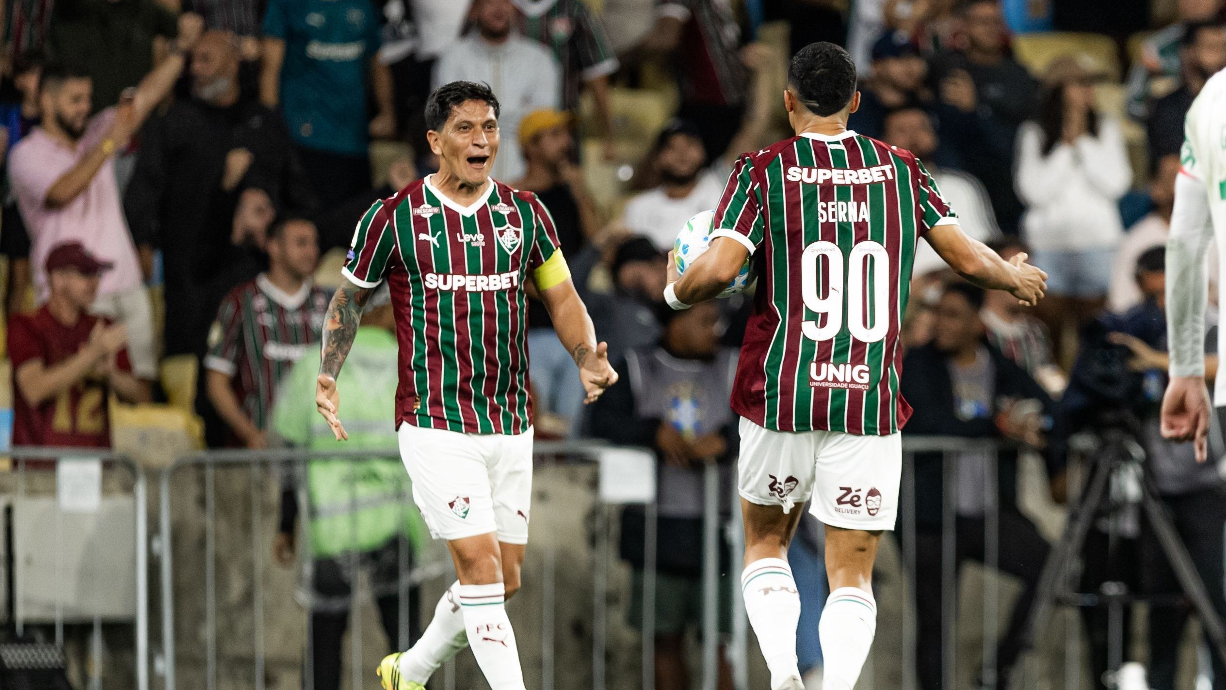 Imagem de destaque do post: Decisivo em virada do Fluminense, Cano exalta torcida: "Nosso ânimo"