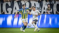 Corinthians vence Rosario Central com um a menos e avança na Libertadores