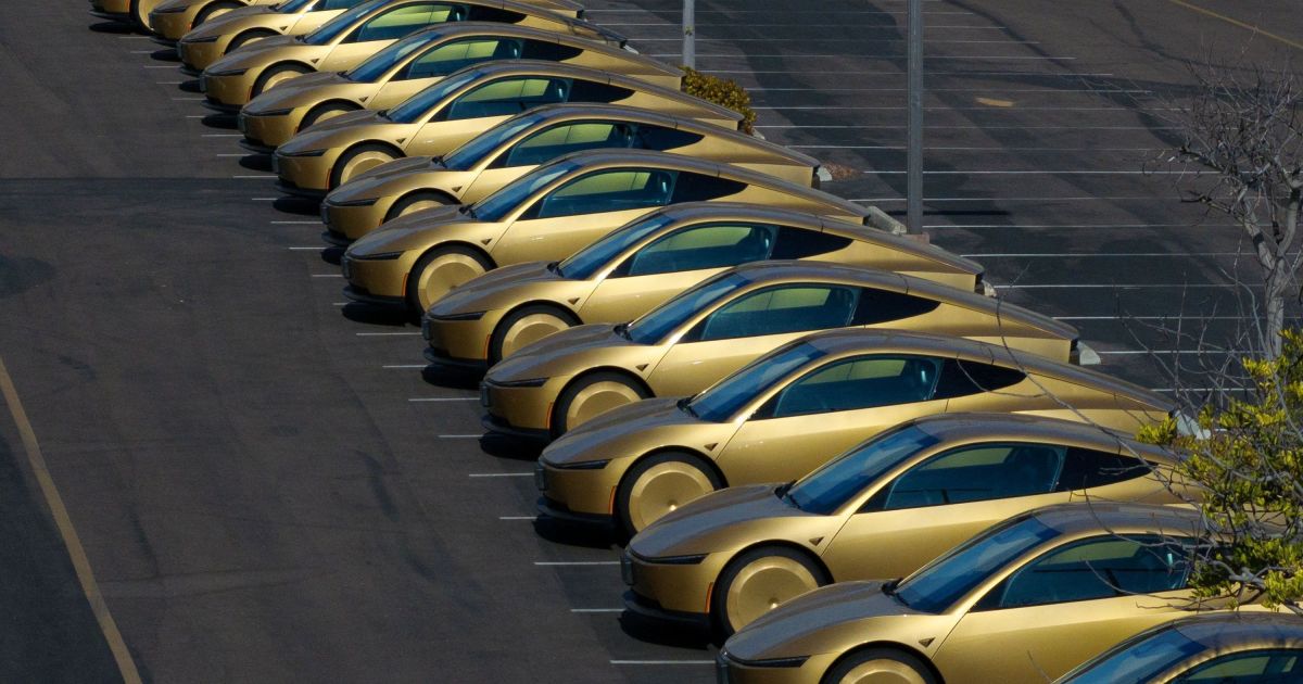 Cybercab: Tesla prepara estreia de táxi autônomo no Texas ainda neste mês