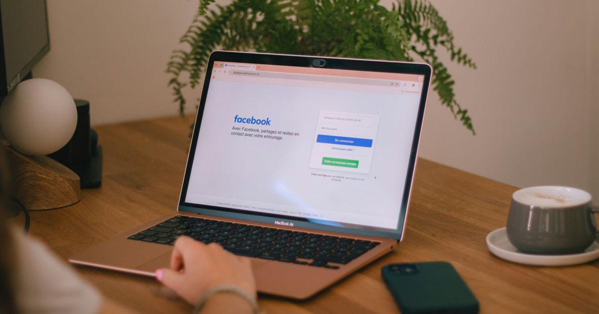 Facebook lança Creator Studio com IA para influenciadores aprimorarem perfis