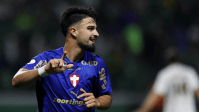 Em noite de festa, Palmeiras bate Santos e encaminha vaga na Copa do Brasil